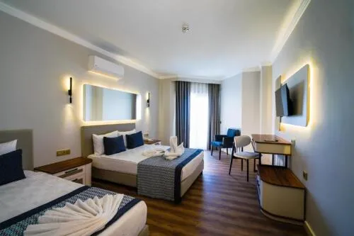Q ELLA BEACH SIDE 4*